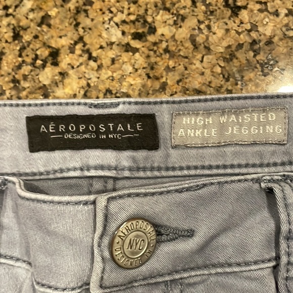 2 pair Aeropostale women’s jeans size 12 - Picture 4 of 8